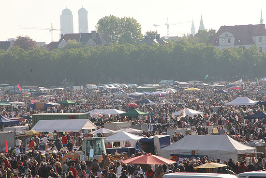 BRK Riesenflohmarkt 2011 (Foto: Martin Schmitz)